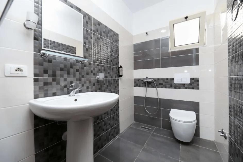 Vila Agolli Vlorë Exterior foto